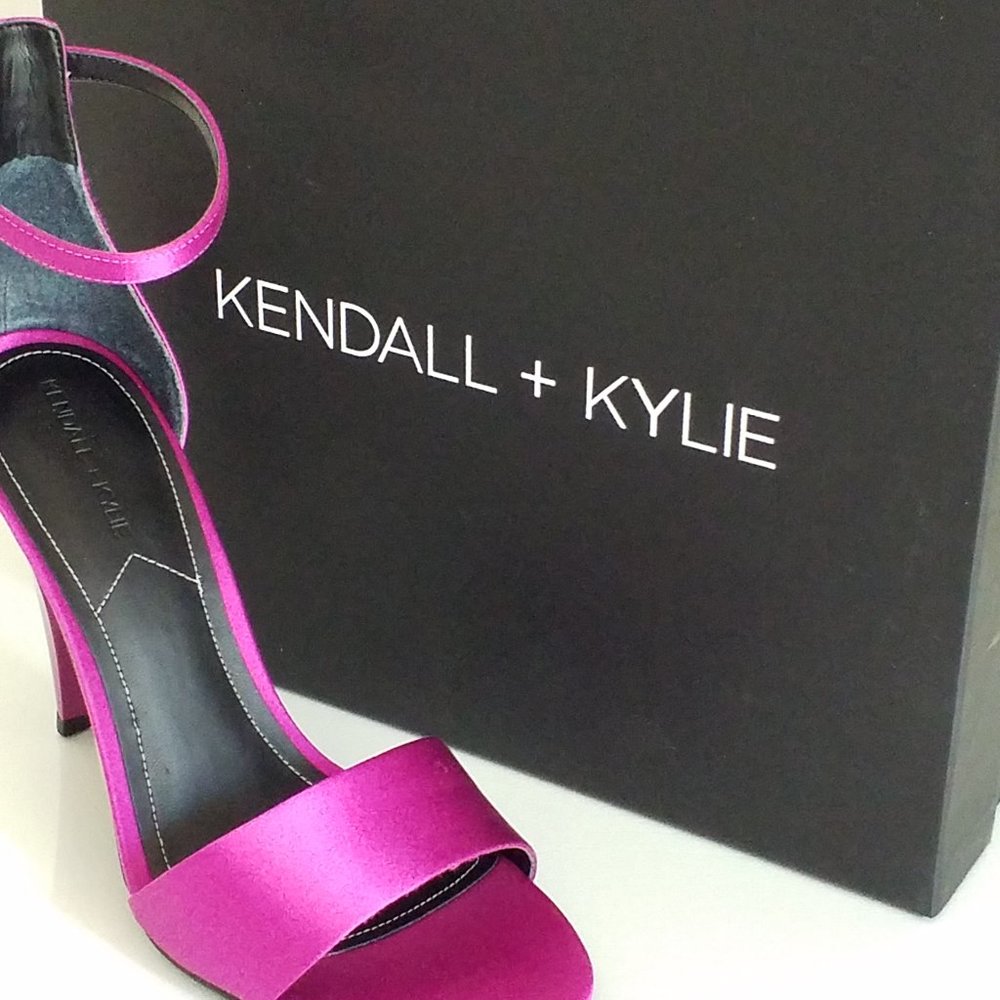 Kendall & Kylie " EMILEE 2" Magenta Linen Sz 9.5 - Picture 4 of 4